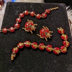 Ladybug set. 1 bracelet and 1 broach is a set
